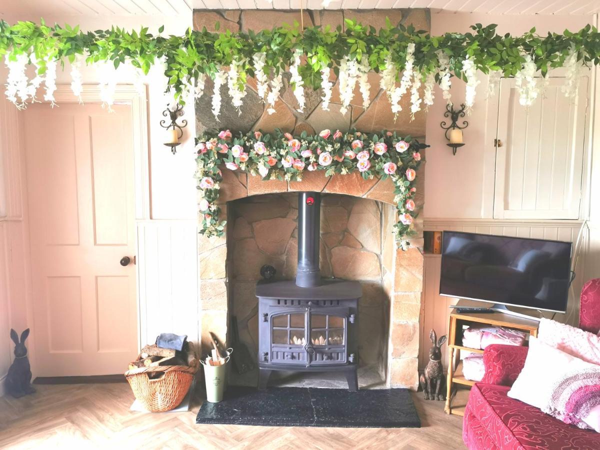 New Listing - Ladybird Cottage - Donegal - Wild Atlantic Way Donegal Town Bagian luar foto